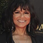 victoria-rowell-face