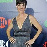 zoe-mclellan-height