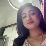 Achol Akhe Selfie Image