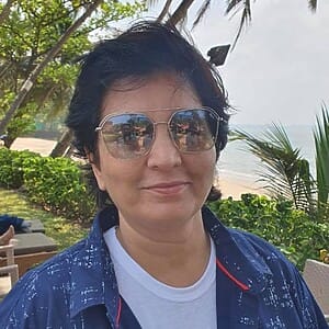 Falguni Pathak Selfie