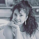 Shubha Poonja Early Life And Upbringing