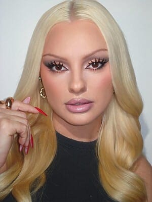 Alexandra Stan Featured