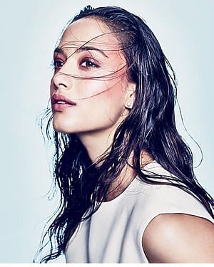 Angela Jonsson Featured