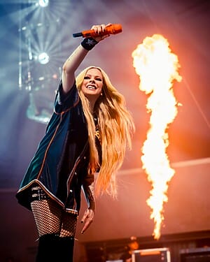 Avril Lavigne Interestimg