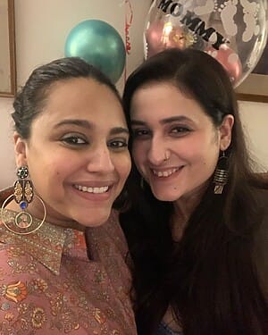 Swara Bhasker Selfie