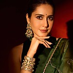 Raashi Khanna Selfie